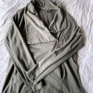 H by Bordeaux Asymmetrical Zip Sweatshirt XL